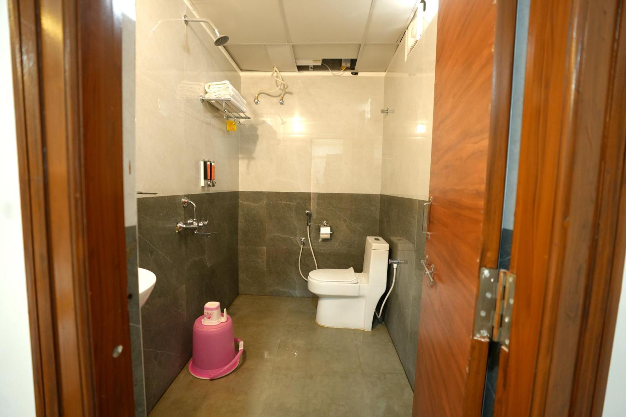 Viola Suites Hajdarabad Zewnętrze zdjęcie
